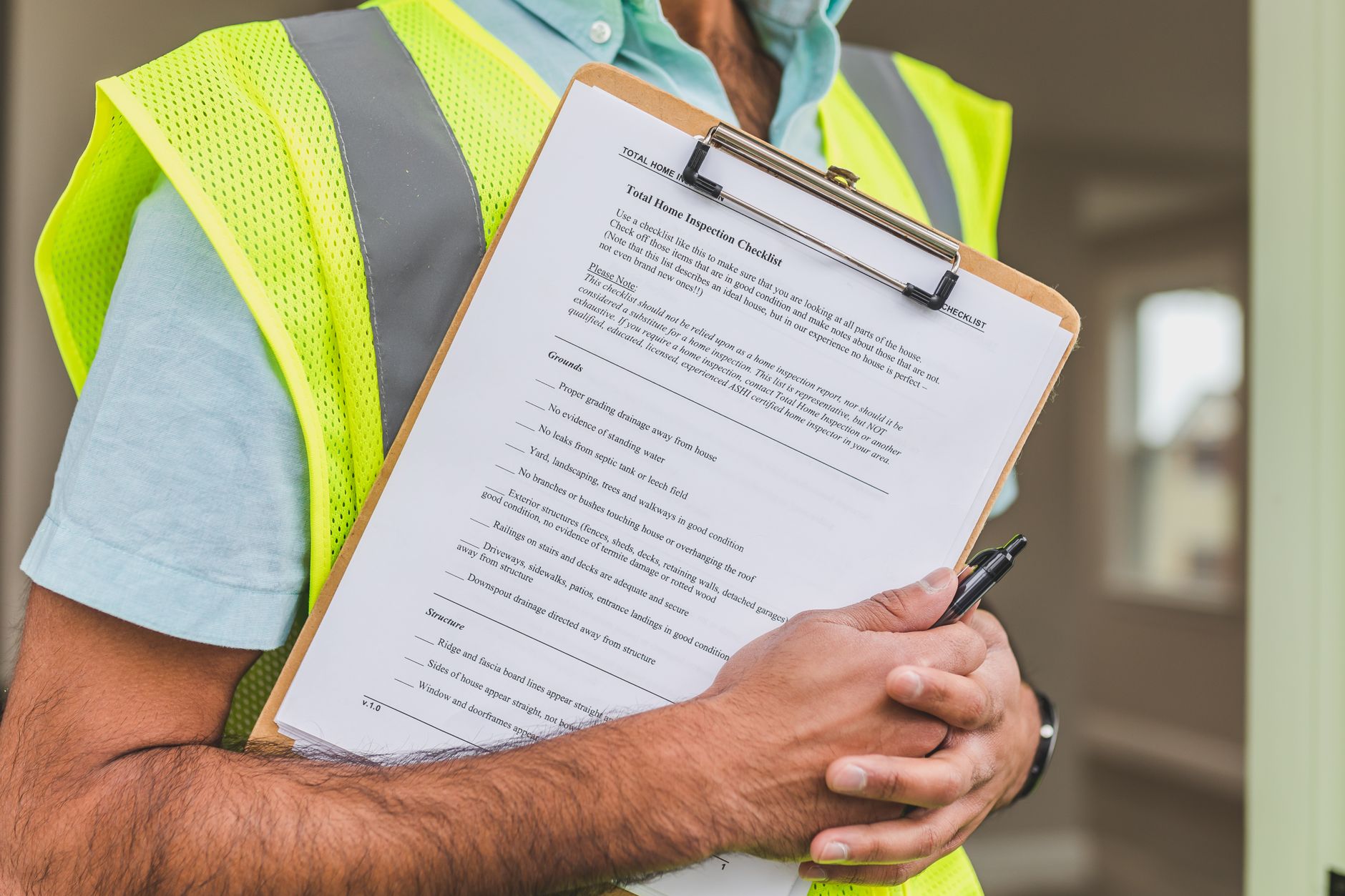 Kiểm tra danh sách tiêu chí trước khi chọn dịch vụ phân tích tài chính