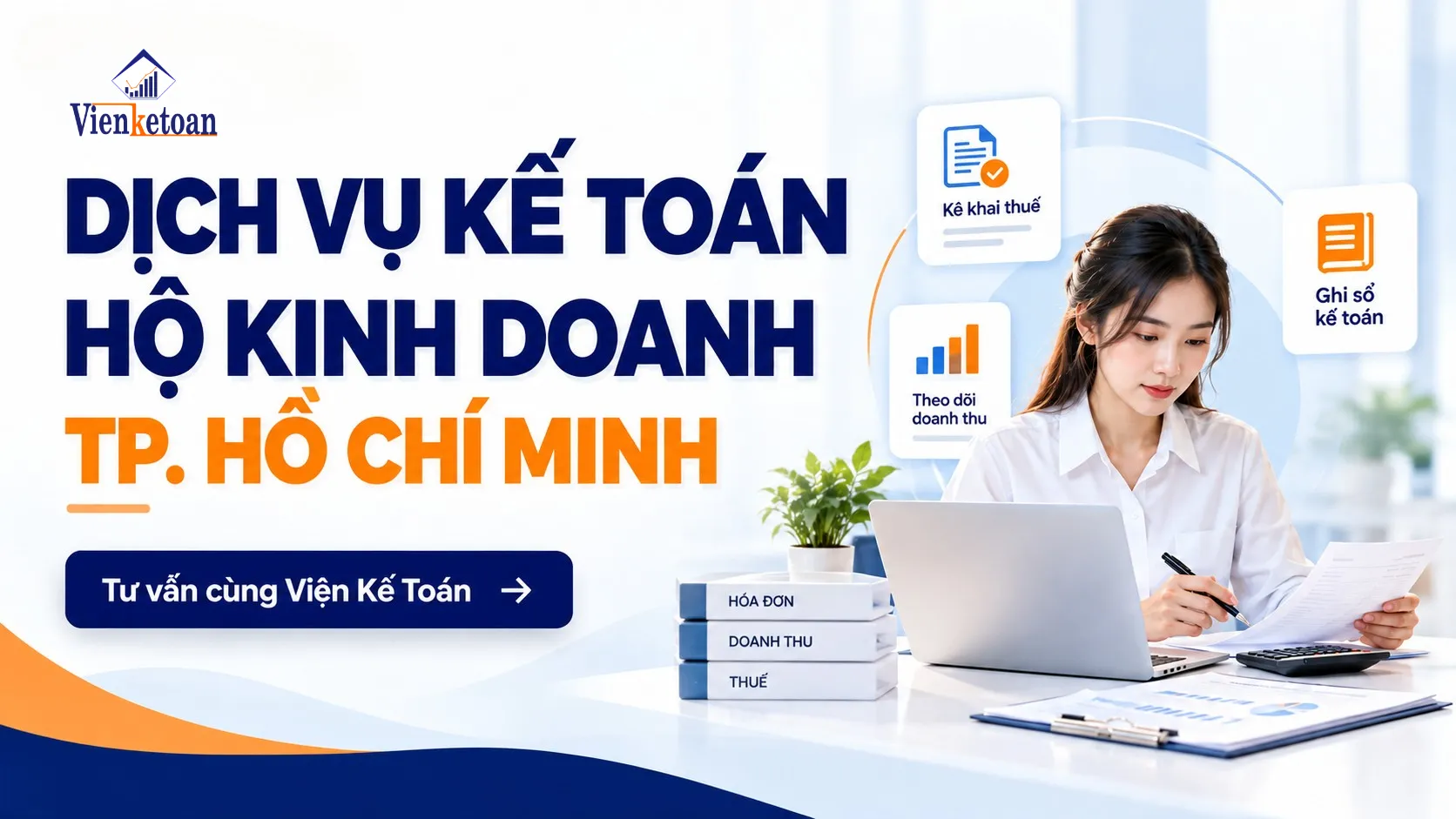 Dịch vụ kế toán hộ kinh doanh TP. Hồ Chí Minh – Chuyên viên kế toán kiểm tra chứng từ và sổ sách.